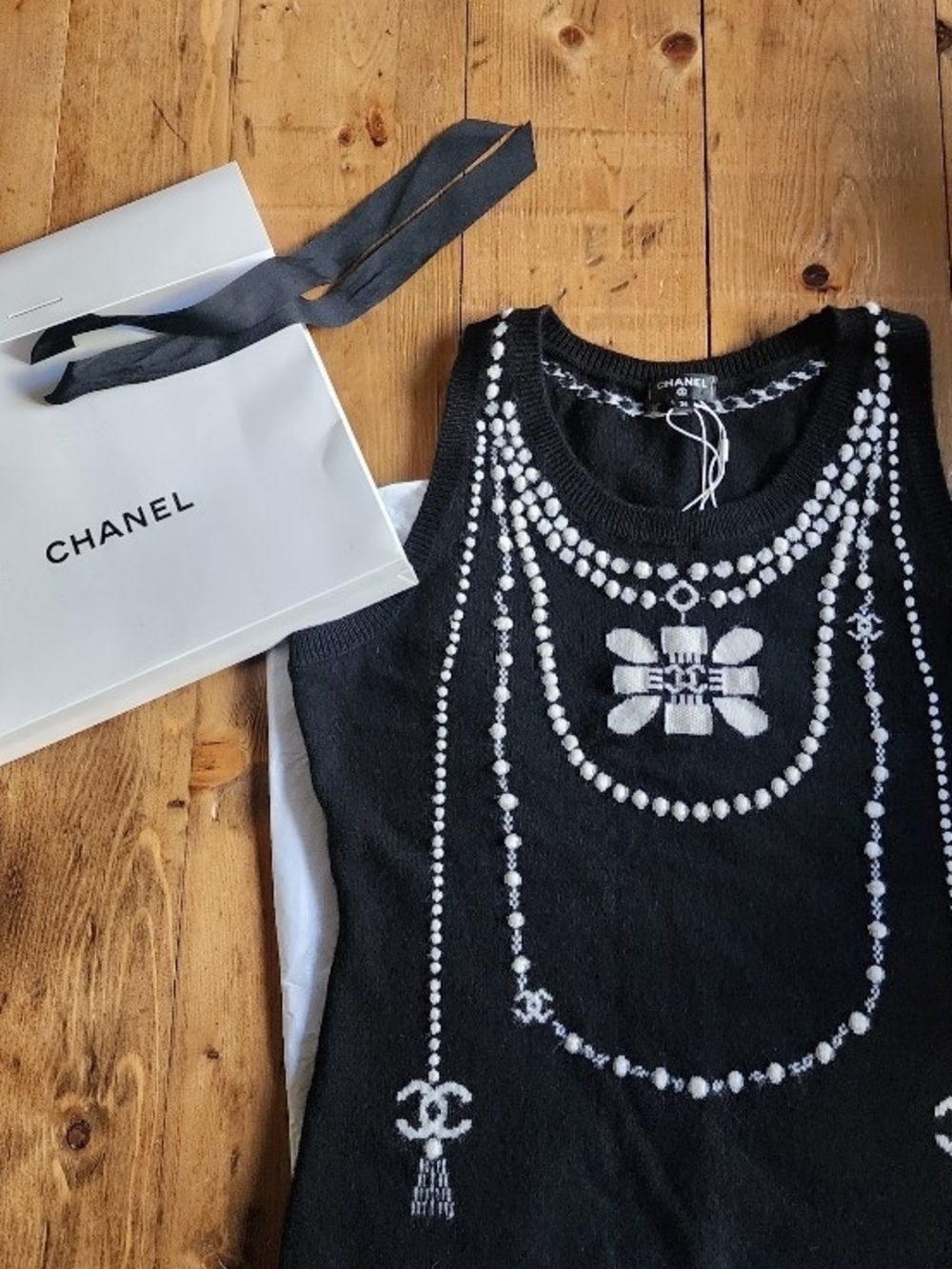 Chanel 20A Black & White CC Knit Tank Top NWT Size 36